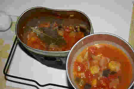 飯盒で作ったスープ