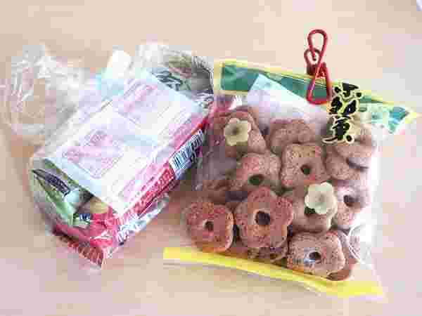 お菓子袋にいれた乾燥剤