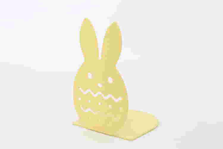 うさぎの形のブックエンド