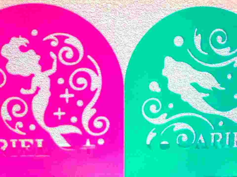 セリアのディズニープリンセスのブックエンド