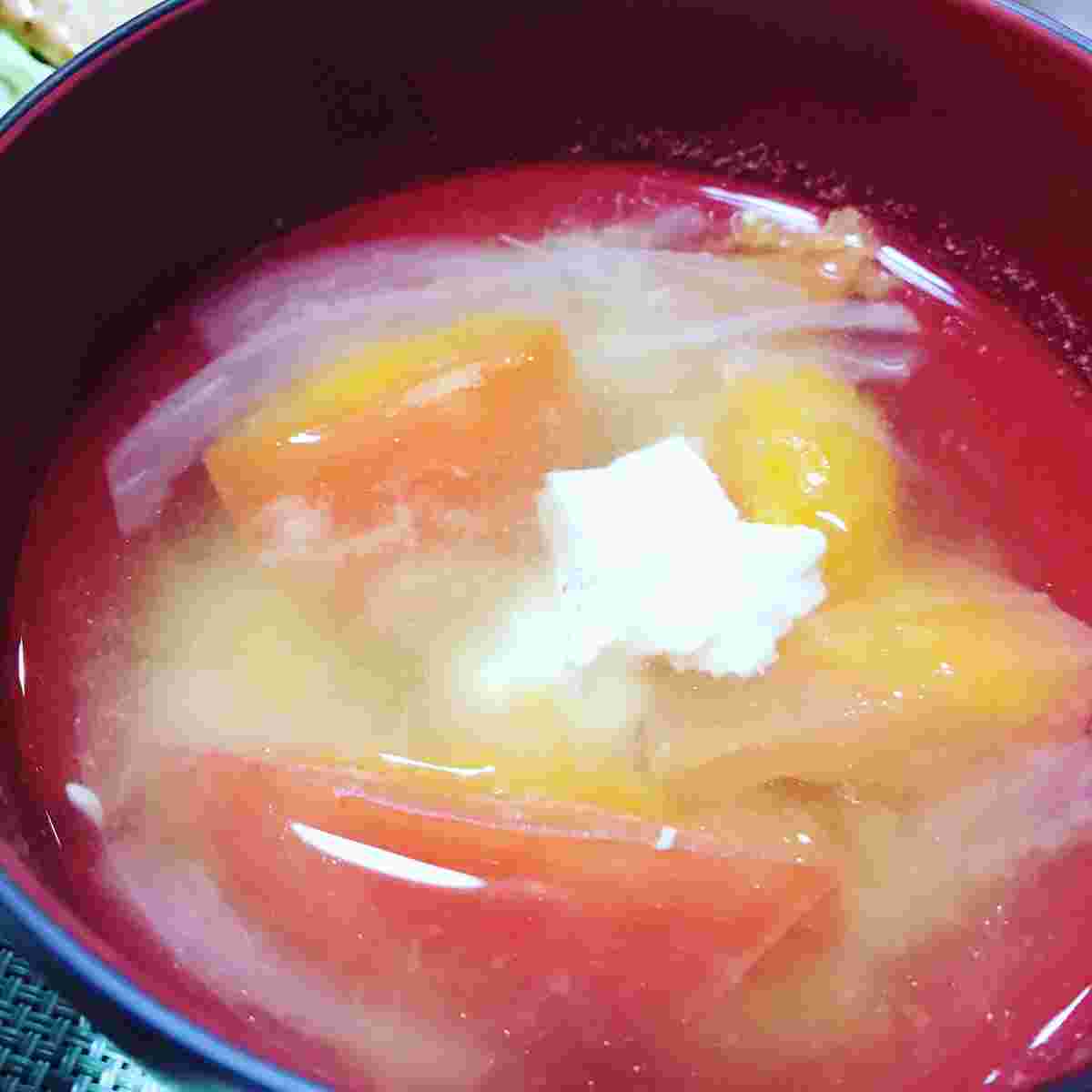 トマトの味噌汁