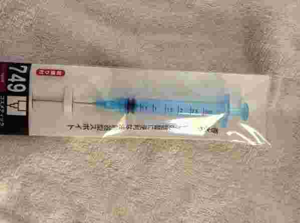 キャンドゥのコスメティックスポイト注射器タイプ