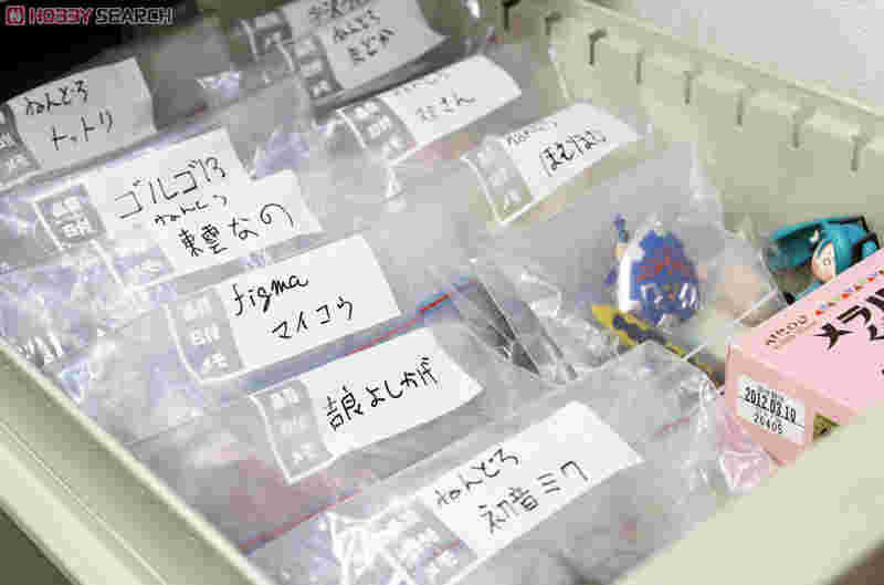 フィギュアパーツを分類して収納