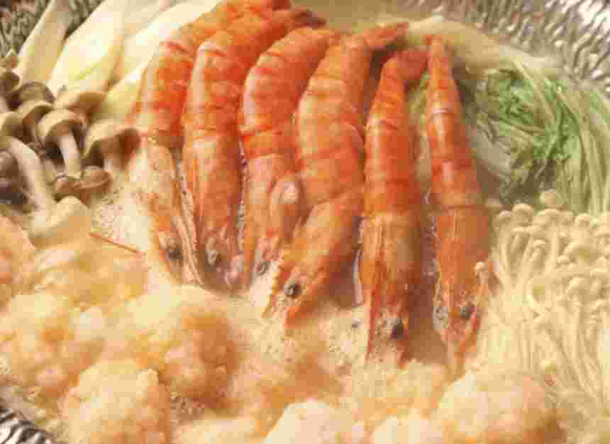 エビがたくさん入った鍋