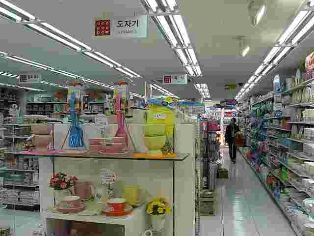 ダイソーの店舗内の様子