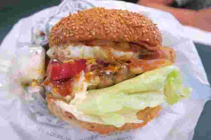 スペシャル生ベーコンエッグバーガー
