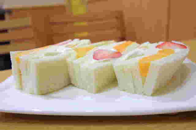 フルーツサンド