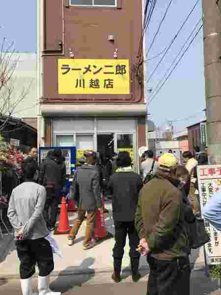 開店前から行列