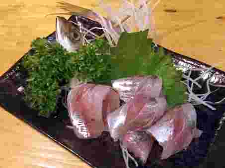 黄金のアジ美味しいそうな刺身
