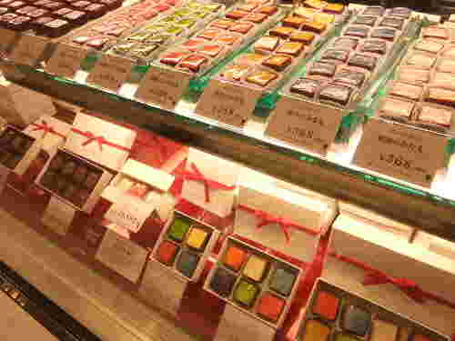 Tokyo Chocolateの売り場のようす