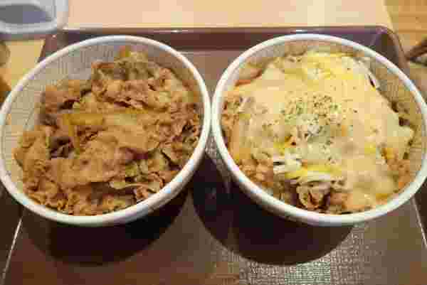 美味しいチーズ牛丼と牛丼