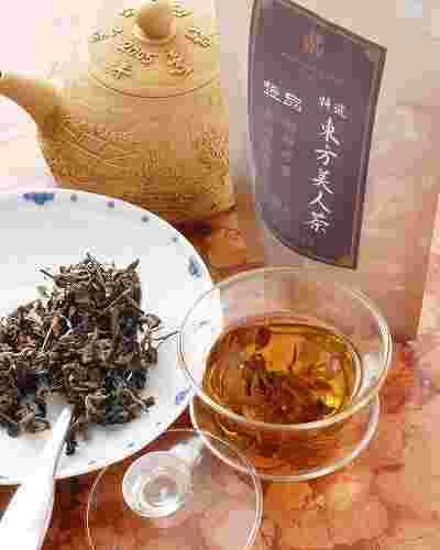 東方美人茶と茶葉