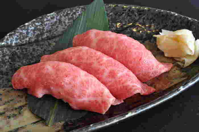 米沢牛の肉寿司