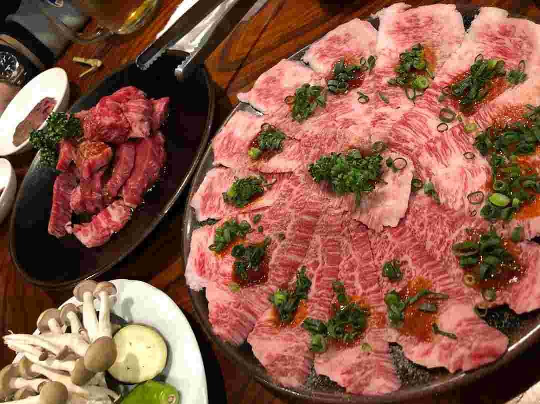 楓庵の焼肉のお肉と野菜
