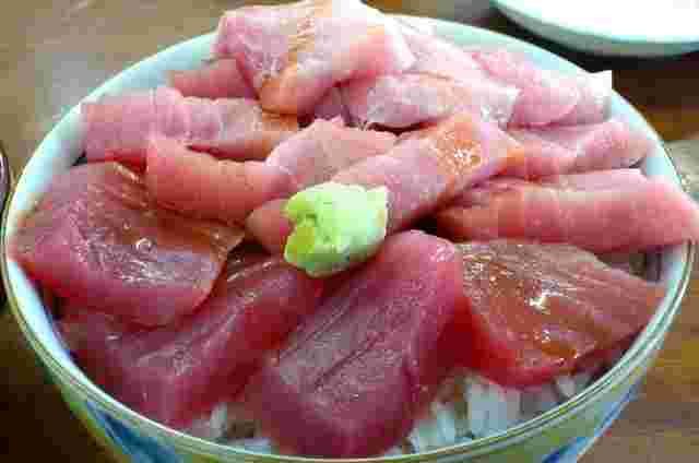 海峡荘のマグロ丼