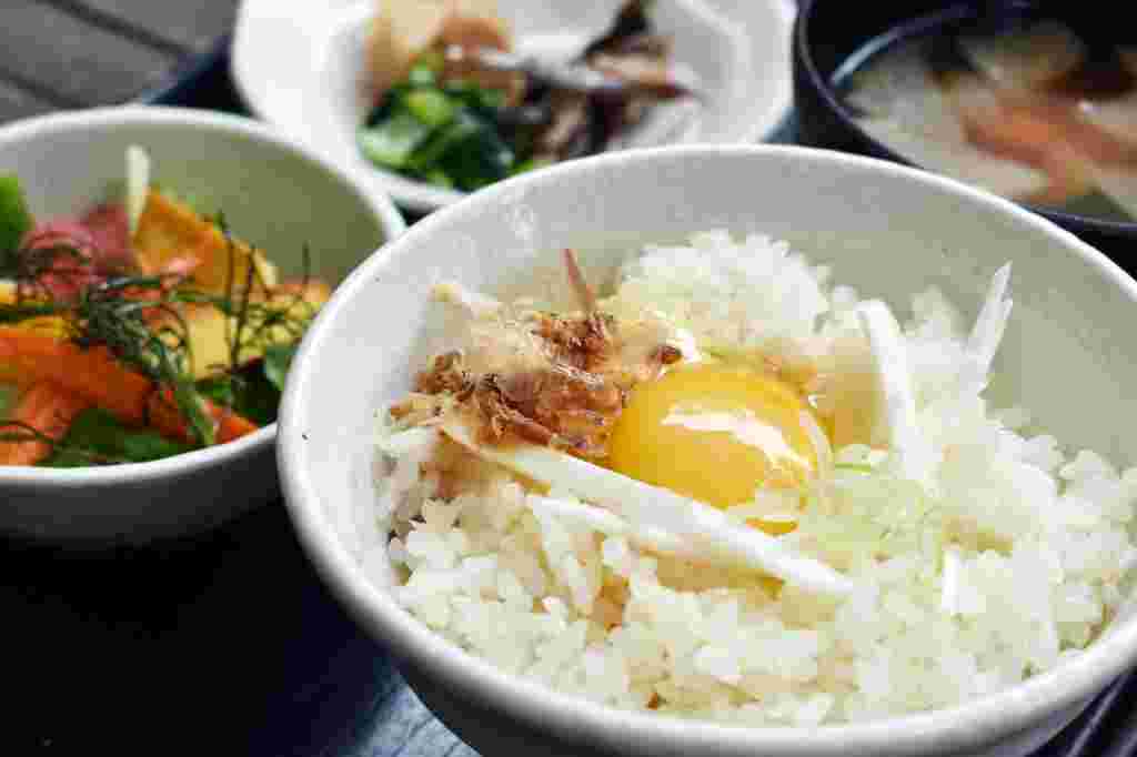 おっぽに亭こっこの卵かけご飯