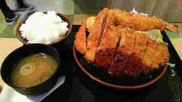 デラックス定食