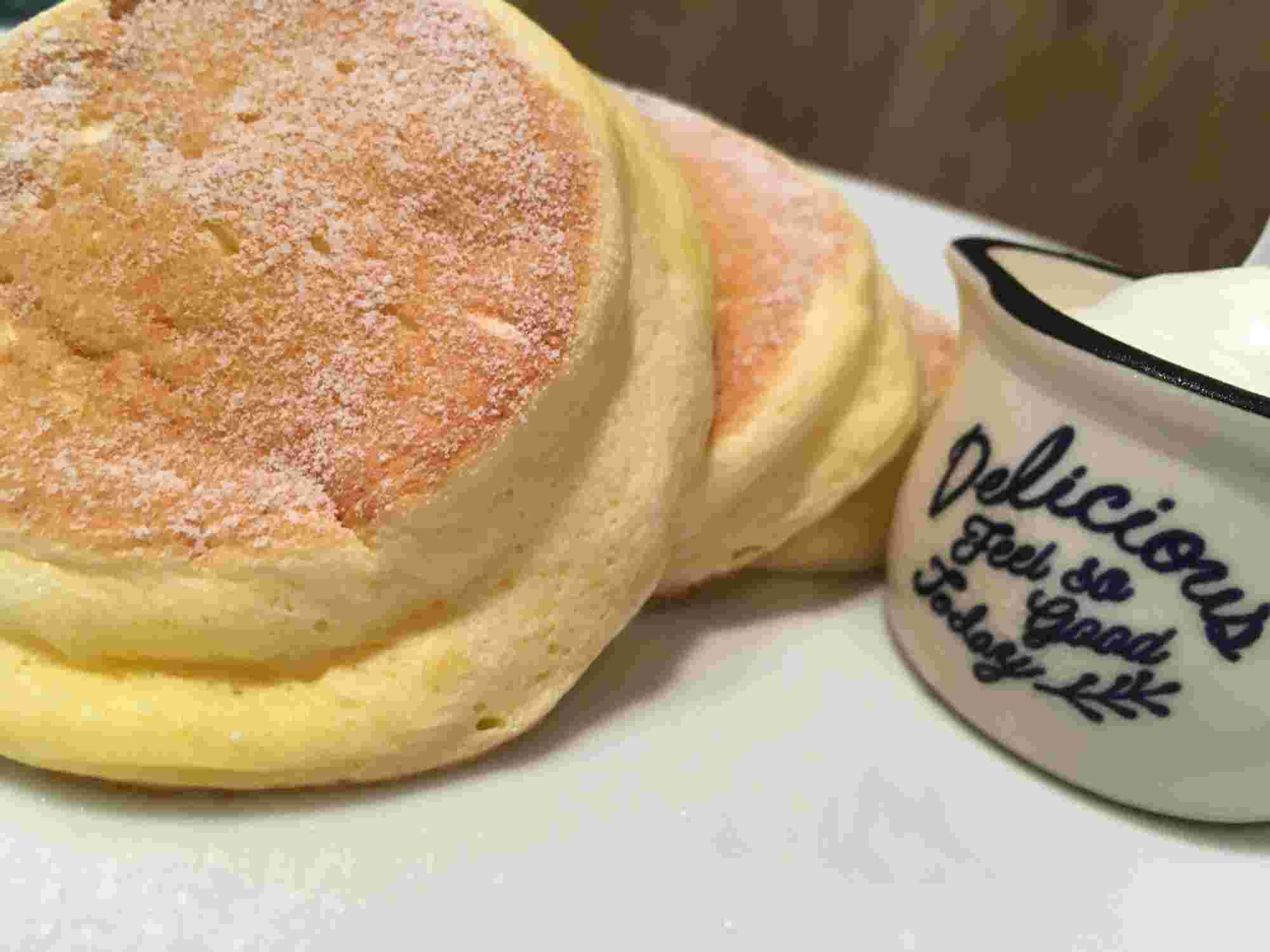 リコッタスフレパンケーキとコーヒー