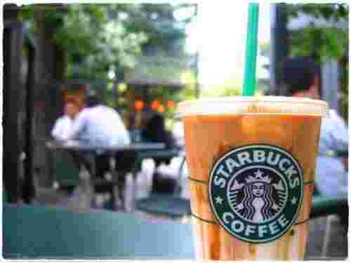 スターバックスのテラス席