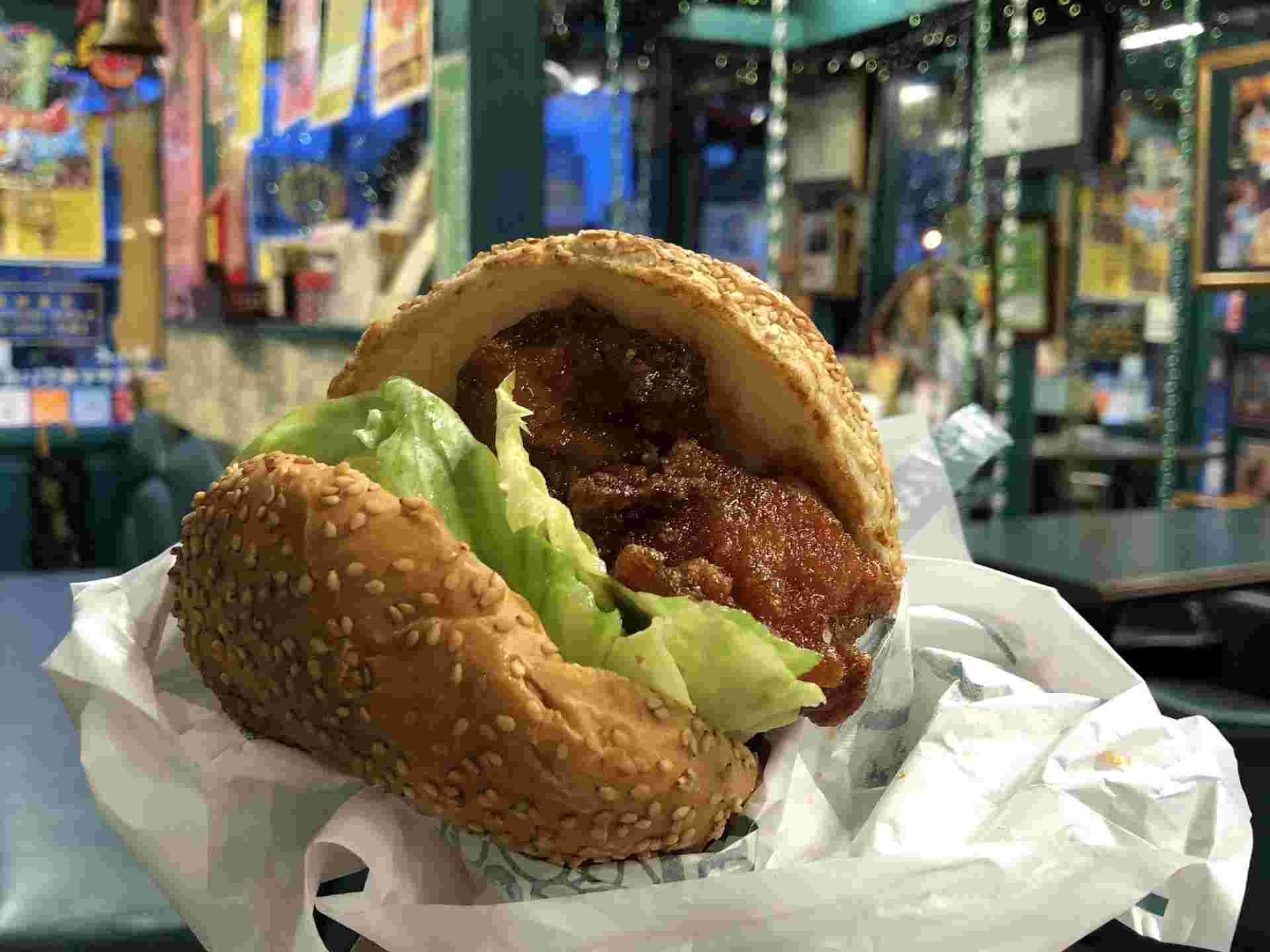 ラッキーピエロのチャイニーズチキンバーガー
