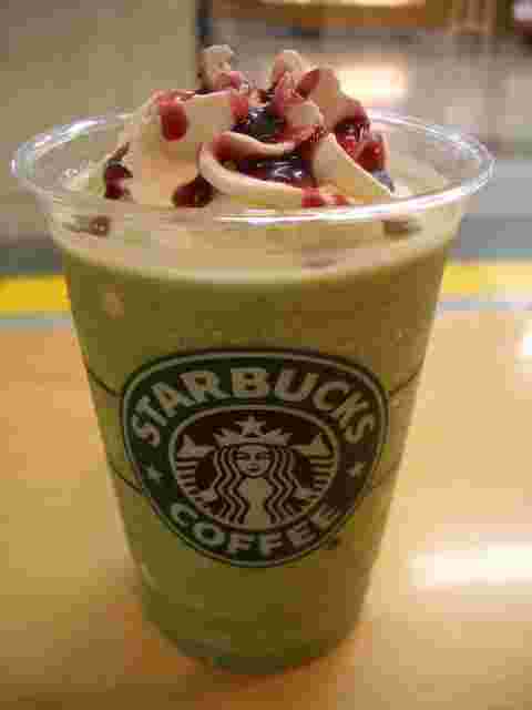 ブラックベリー抹茶クリームフラペチーノ