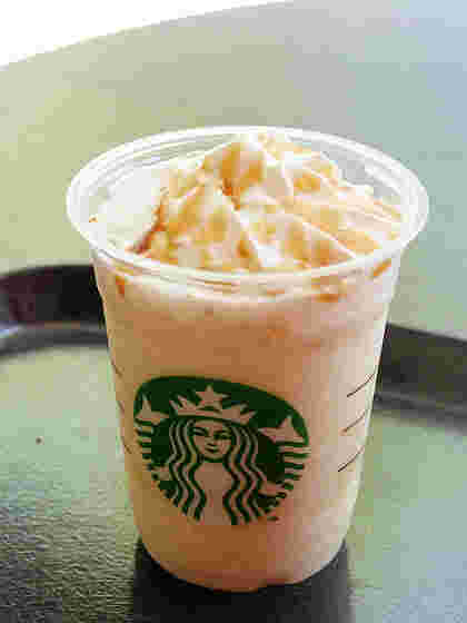 フレッシュ バナナ＆キャラメル クリーム フラペチーノ