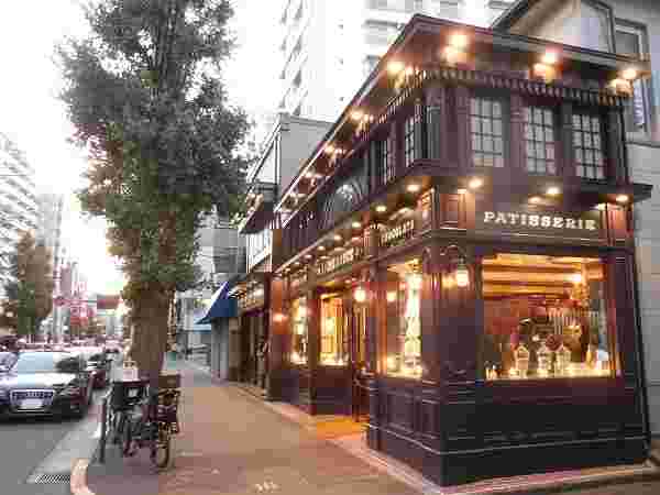エーグルドゥースの店構え