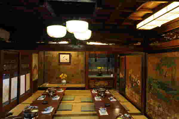 鯛よし百番の宴会の間
