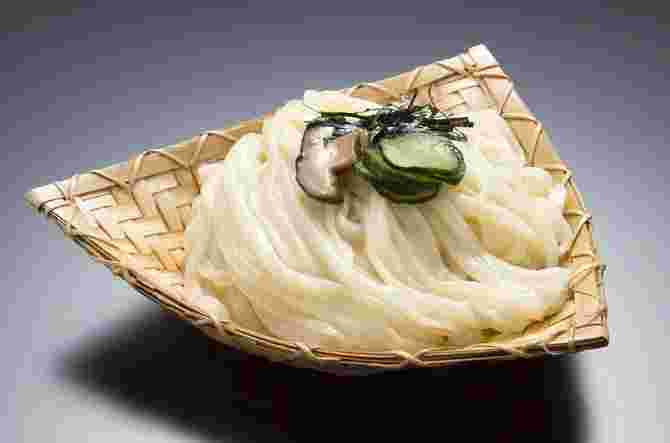 日本三大うどんの一つ「水沢うどん」
