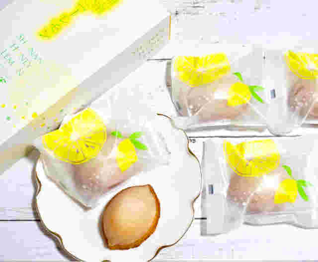 葦の「湘南ハニーレモン」の商品紹介。皿に盛り付ける