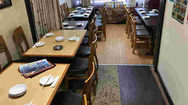 晴々飯店の店舗内