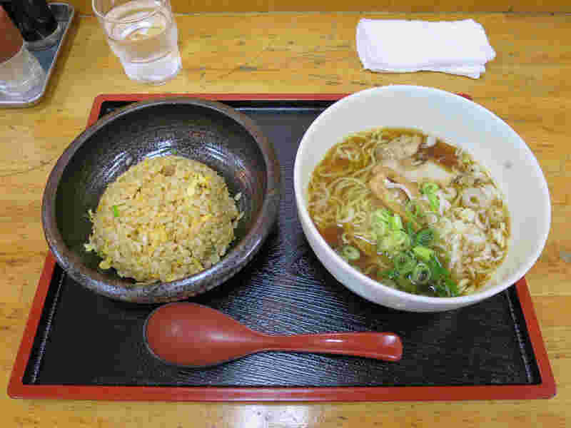 ラーメン半炒飯セット