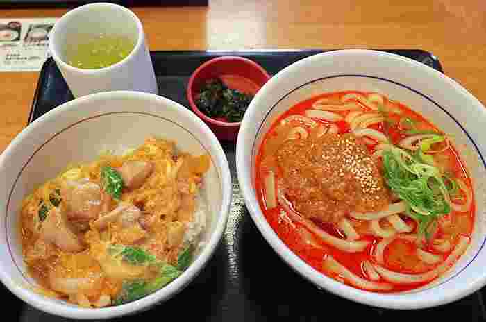 担々うどんと親子丼