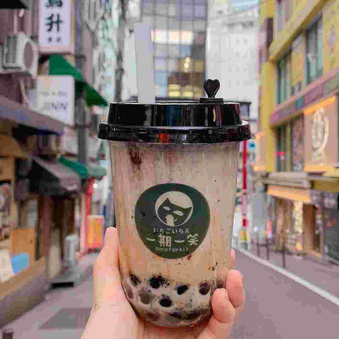 透明なカップなので、ドリンクのグラデーションも楽しめる