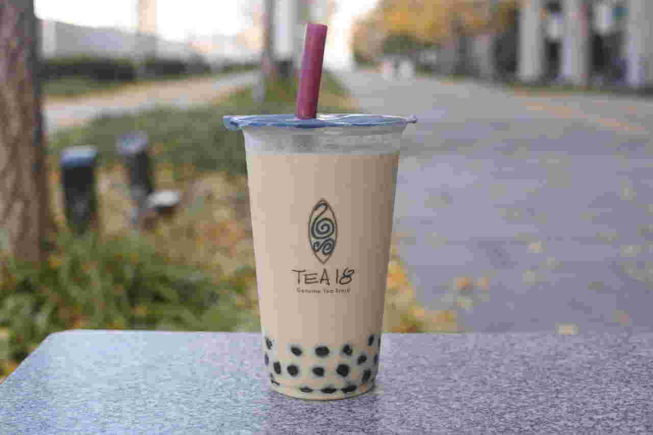 TEA18のタピオカミルクティー