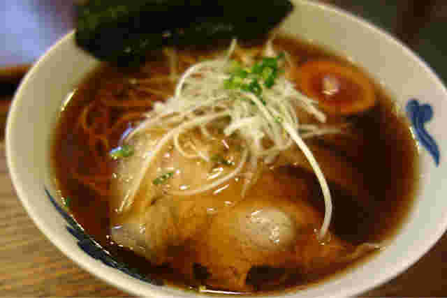麺屋猪一のラーメンの様子