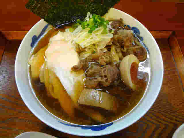 麺屋猪一の和牛そばの様子