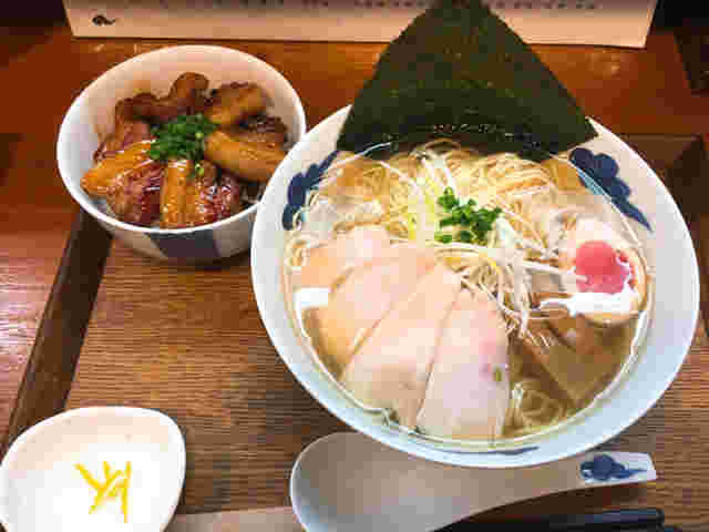 麺屋猪一のこだわり和めしとラーメンの様子