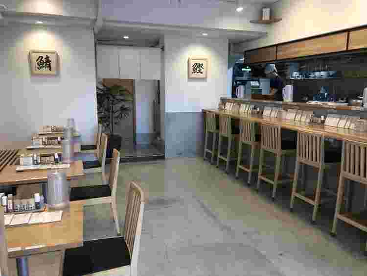 離れの店内の様子