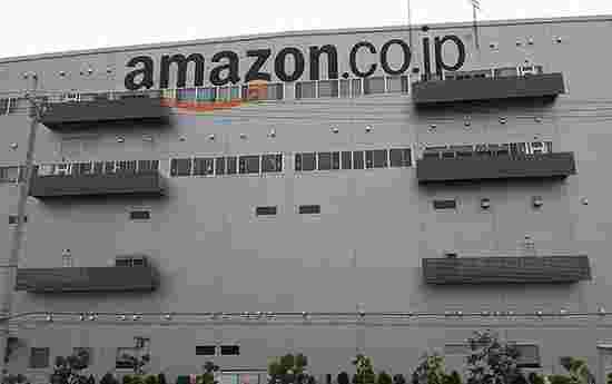 Amazonの工場の様子