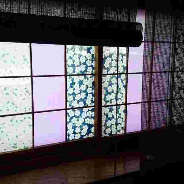 花柄と無地の障子