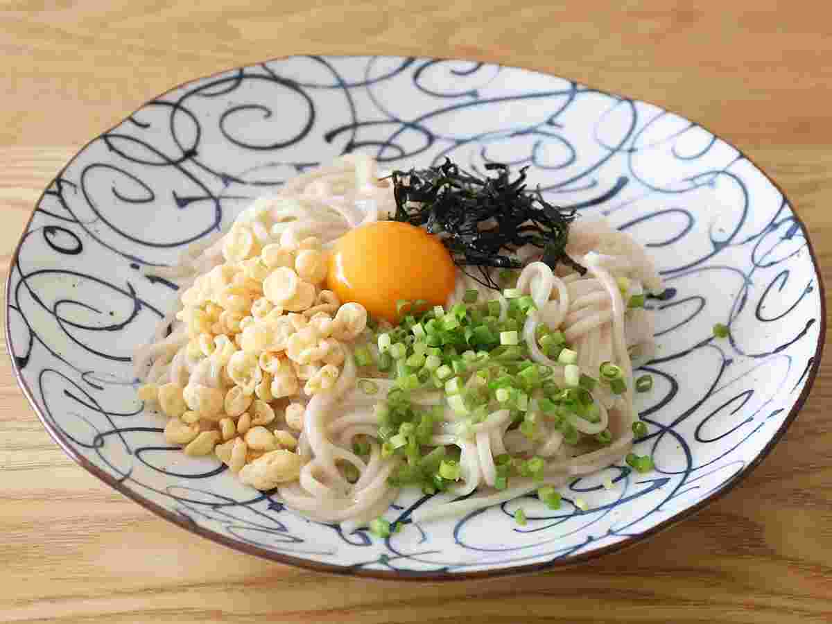 もち麦釜玉うどん
