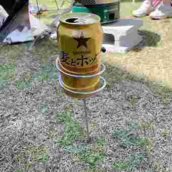 地面に刺せるドリンクホルダー