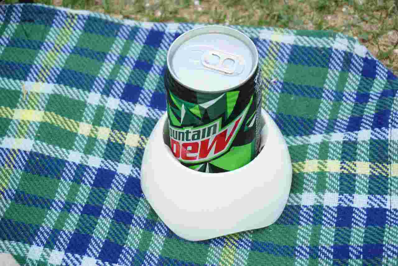 倒れにくい缶スタンド