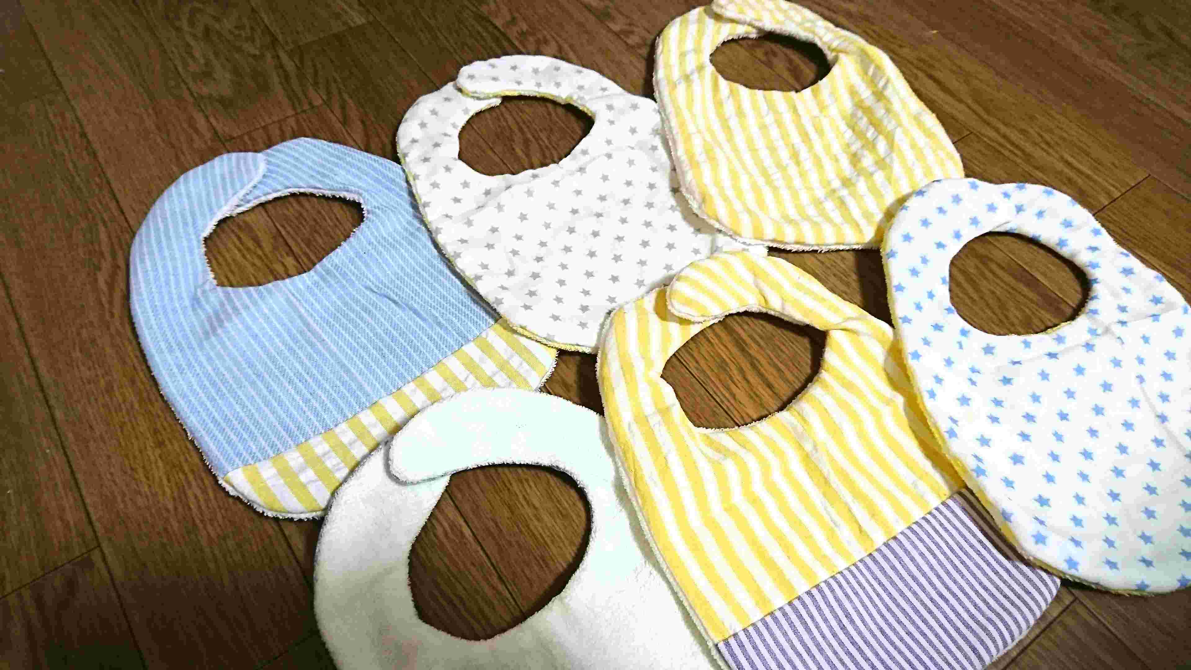 100均の布で作ったスタイ