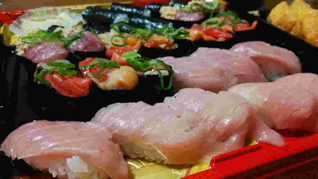贅沢なお寿司の並んだ折り