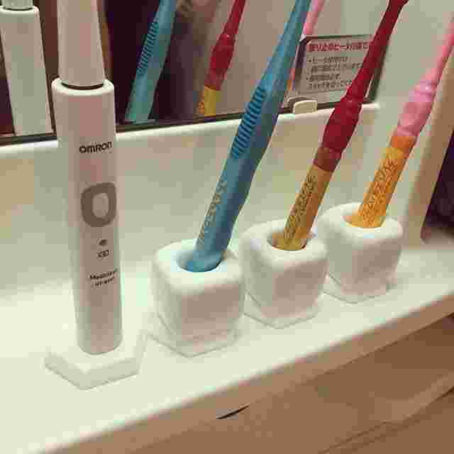 【ダイソー】陶器製歯ブラシスタンド