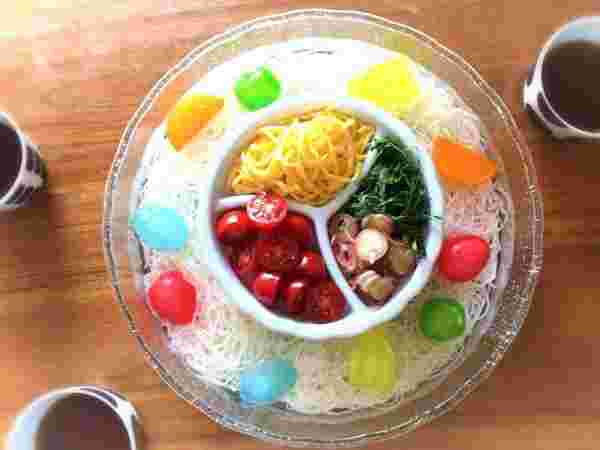そうめんに入ったアイスキューブ
