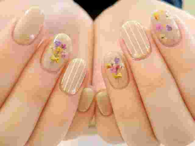 押し花の花束ネイル