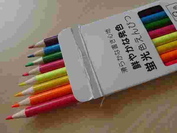 蛍光色えんぴつ